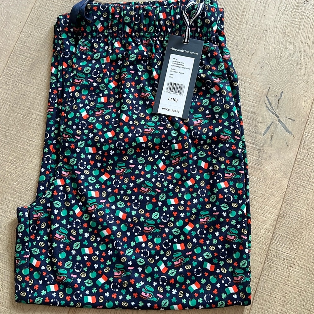 Vineyard Vines pajama pants in Irish Deep Bay. New with tags!